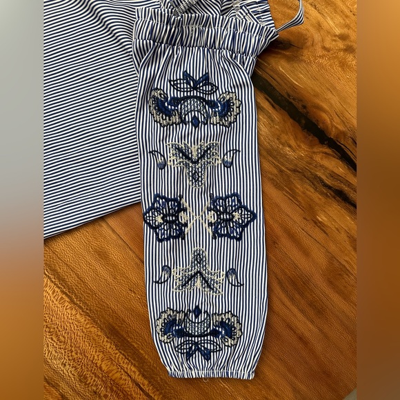 As U Wish Deess - Picture 3 of 11